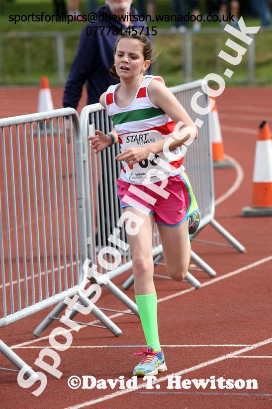 Girls under-13s, Northern Road Relays, Blackpool. Photo: David T. Hewitson/Sports for All Pics